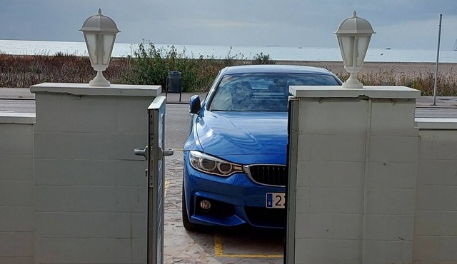 Primera Línea de Mar, Jardín Privado y Piscina