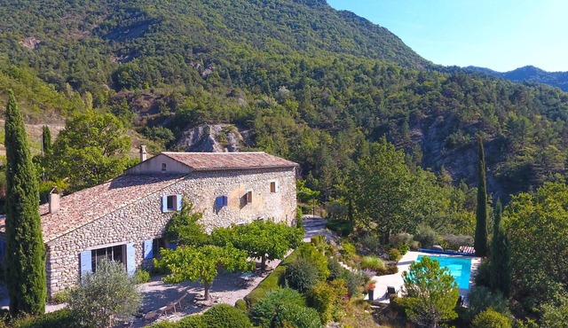 Provençal countryhouse with private pool & A/C