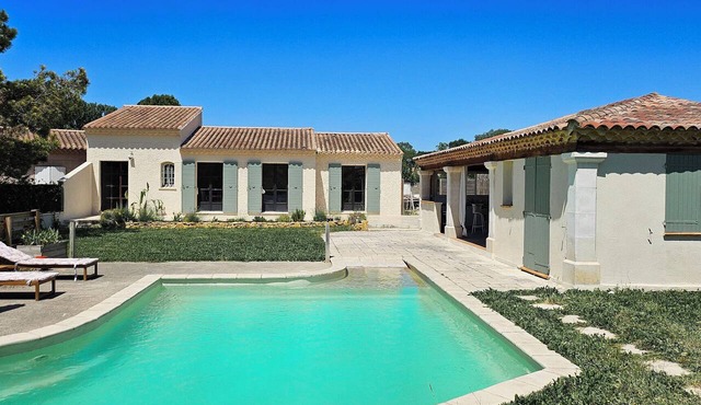 Provencal House with Pool & Pool House