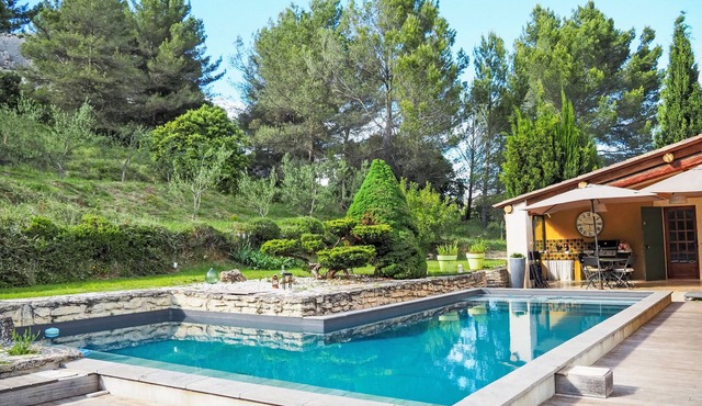 Provenzalisches Haus mit Pool und Garten by Interhome