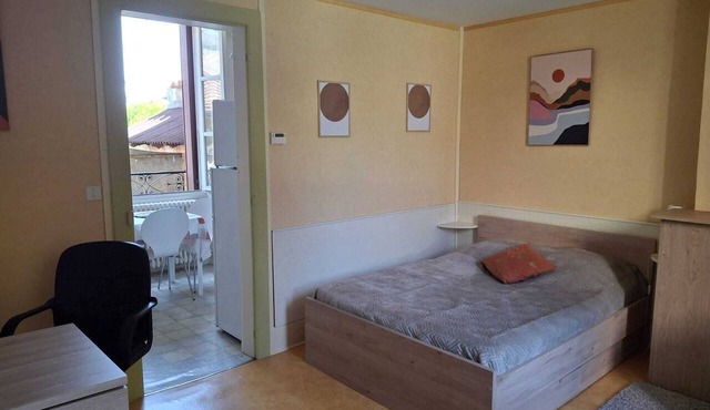 Quiet apartment near amenities, located on a cul-de-sac