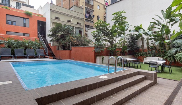 Quiet duplex with private terrace in the neighborhood of Gracia