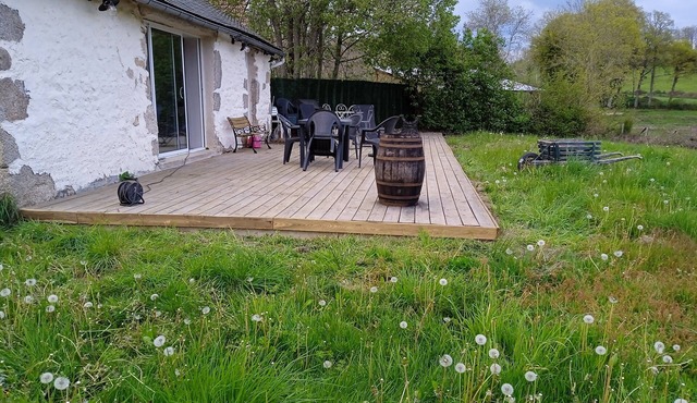 Quiet, very pleasant family home close to the superb Chancelade pond.