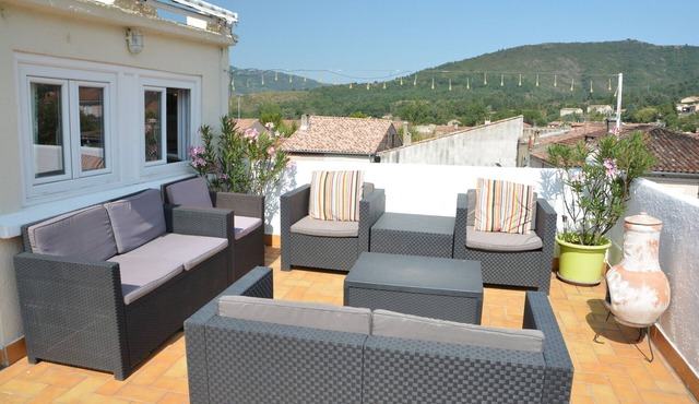 Quillan Apartment with views