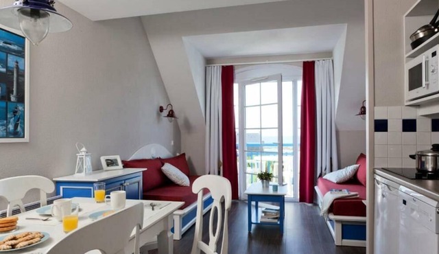 Résidence Pierre & Vacances Cap Marine*** - Apartment 6 people - 1 bedroom + 1 sleeping area - Terrace or balcony - Sea view - Renovated
