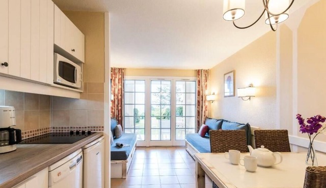 Résidence Pierre & Vacances Le Domaine de Bordaberry - Studio for 4 people - 1 sleeping area - Terrace or balcony