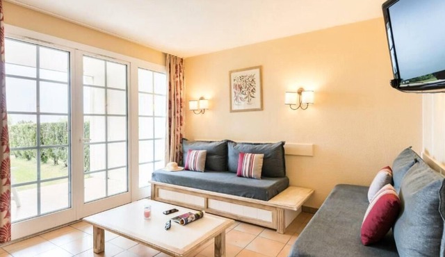 Résidence Pierre & Vacances Le Domaine de Bordaberry - Apartment for 4 people - 1 bedroom - Terrace or balcony