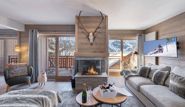 Refined apartment in Méribel with fireplace and parking