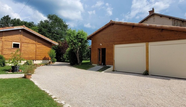 Reflet de Bien être : Wooden loft for 3 people with enclosed courtyard.