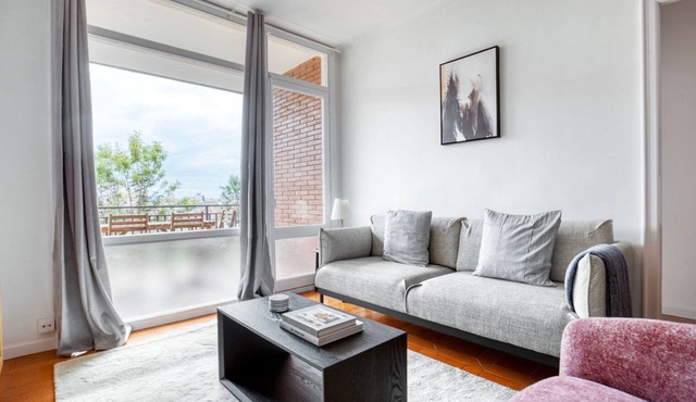 Remarkable Les Corts 4BR w/Balcony, Fully Furnished, by Blueground