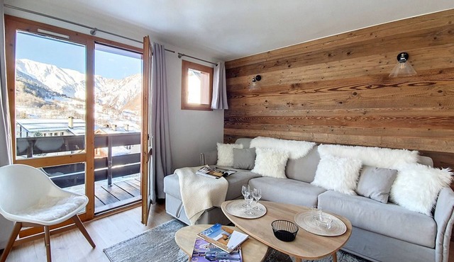 Renovated duplex at the slopes, balcony, parking included