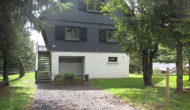 Renovated chalet for 10 pers. near slopes, private parking
