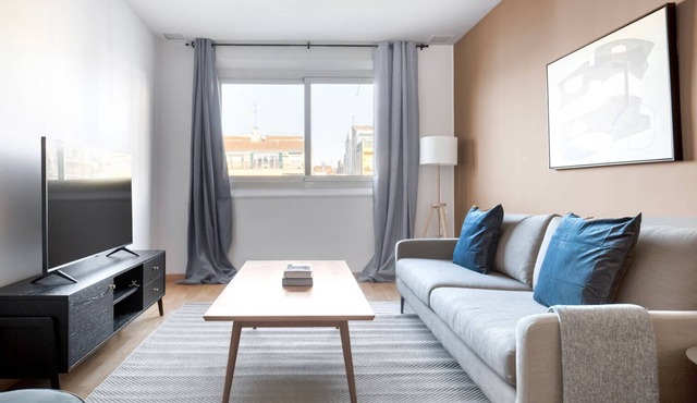Renovated Nova Esquerra de l'Eixample 3BR, by Blueground