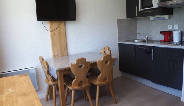 Renovated studio near slopes with balcony