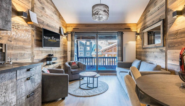 Renovated studio with balcony in Val-d'Isère center