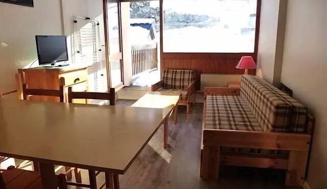 Residence Lienz - Apartment with terrace facing South, close to the center of Barèges
