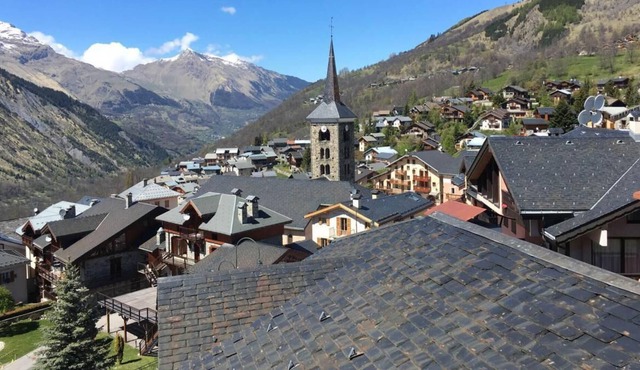 Resort center, 5th floor, view mountain, balcony, tv, ski locker, 68m², Saint Martin de Belleville