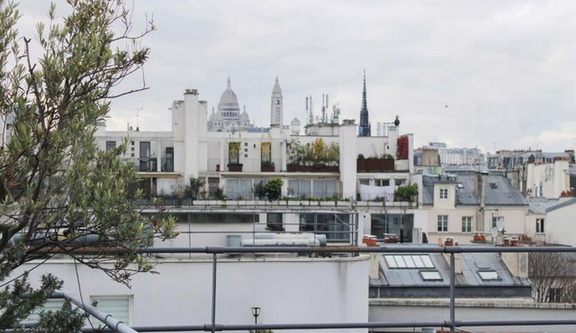 Romantic apartment with a view of the Sacré-Cœur