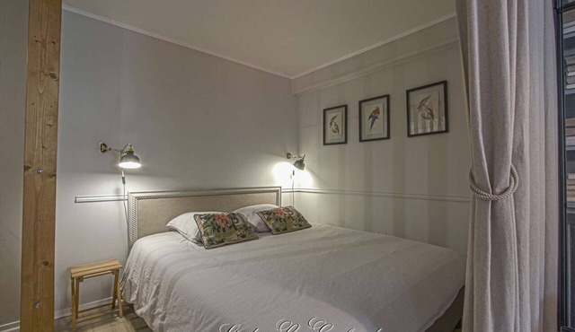 Romantic studio w/comfy bed & large btm 1mn-walk to Vieux Bassin - Studio Le Goéland ♥