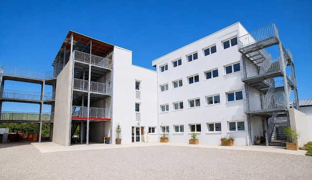 Room with Shared Terrace and Wi-Fi 10 Minutes from the Sea