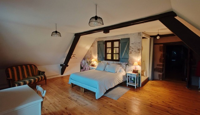 Sans Chichi Chambres et Table: Mountain View, Shared Terrace & Wi-Fi