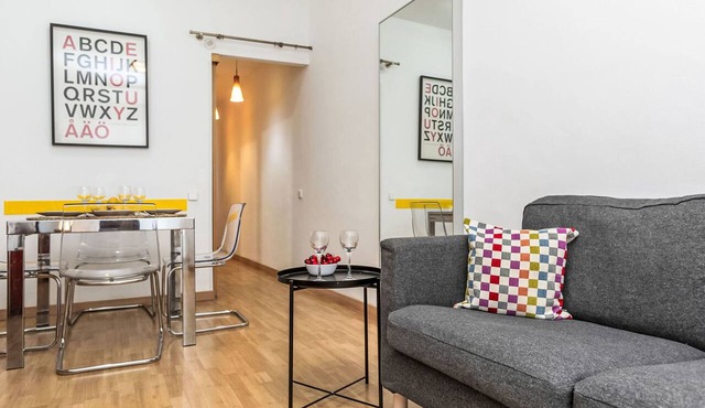 Sants-Montjuïc: Avenida Madrid by Interhome