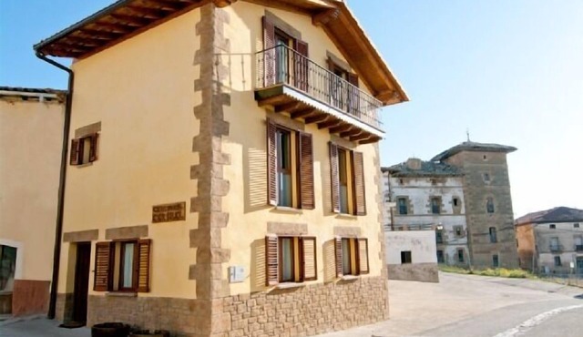 Self catering Ezkibel for 8 people