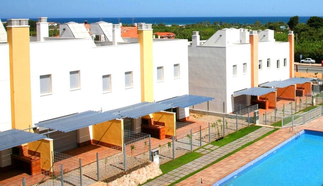 Semi-detached house in Creixell with pool and WIFI, near beach