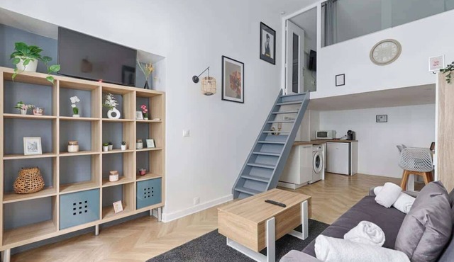 Sentier Historical Center III Atypic Apartment