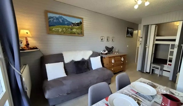 SET016M Studio with private bathroom for 2–3 people, featuring a large terrace and a beautiful mountain view