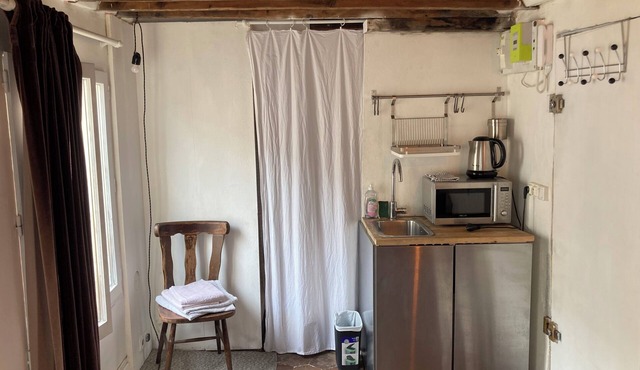 Small bohemian studio in the heart of paris