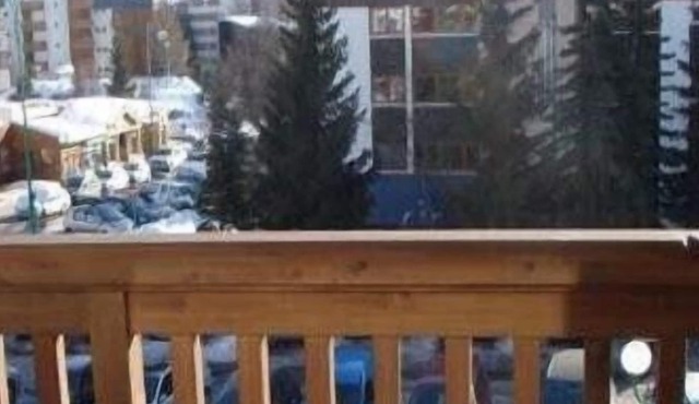 South facing apartment, ski slopes and lifts, 6 people