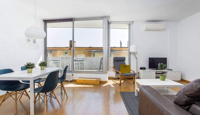 Spacious 2-Bedroom Apartment with Balcony Near the Beach