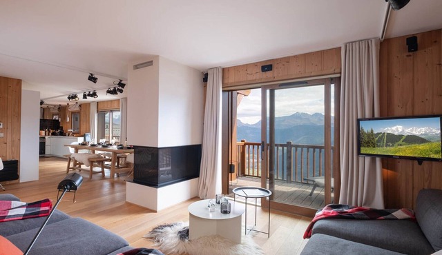 Spacious apartment, panoramic view