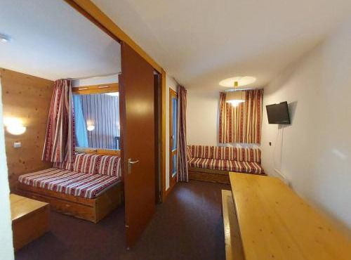 Studio 3 pers, pieds des pistes et ESF, proche commerces - FR-1-356-345