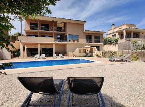 Studio Apartment with Pool