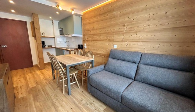 Studio cabine rénové au pied des pistes avec balcon à Tignes - FR-1-502-577