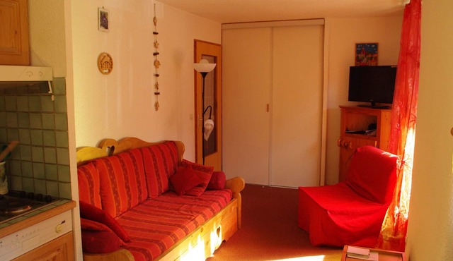 Studio for 3, pets allowed, comfortable with balcony in Valloire
