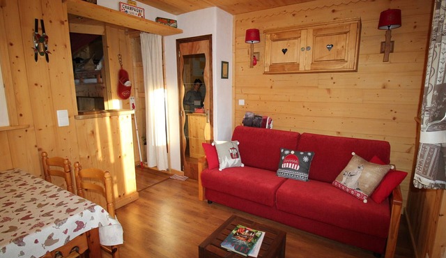 Studio for 4 near Champagny center