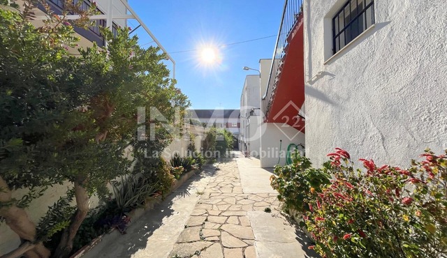 Studio near the beach in Regueral zone