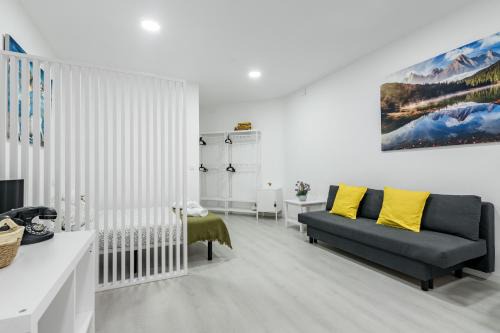 Studio New Complete 4 pax