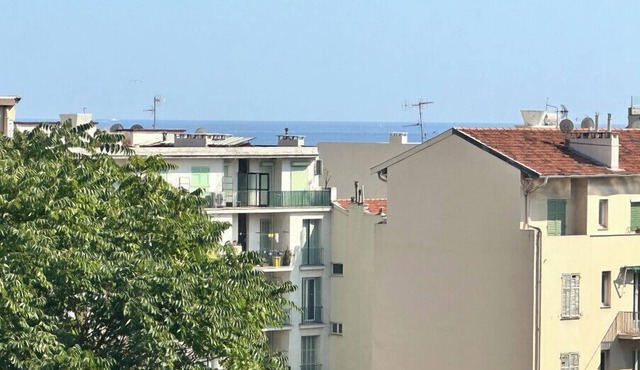 Studio with veranda, 5min walk to the beach