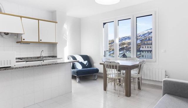 Studio with Views. 300 mtrs from slopes. PAS DE LA CASA. 34