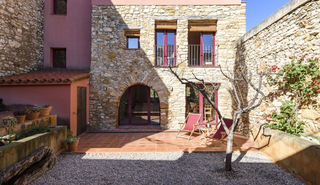 Stunning private villa for 10 people with terrace, pets allowed and panoramic view