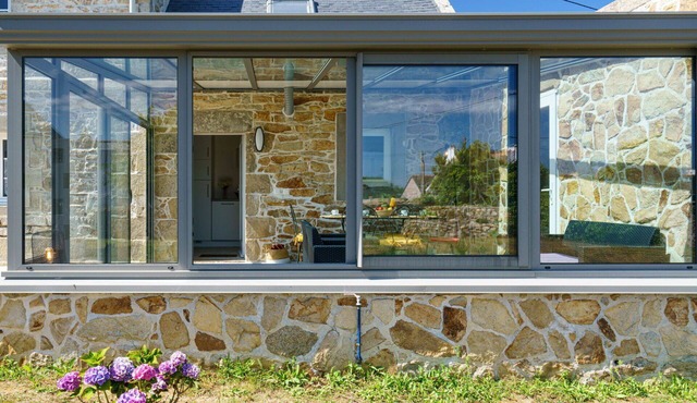Stunning private villa for 6 guests with WIFI, TV, terrace and pets allowed