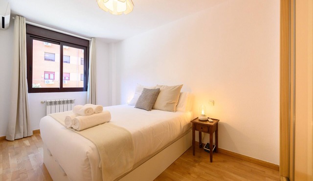 Stylish accommodation: 2 bedrooms, air conditioning and all mod cons HOR1K1B