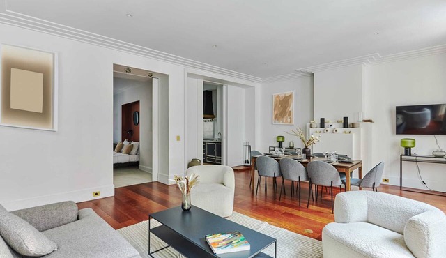 Sublime 3 bedroom flat Palais Royal Bourse