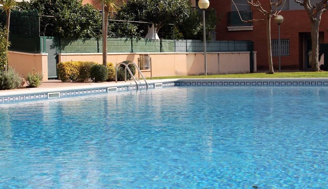 Suitur beach apartment with pool