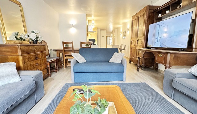 Superb 3 bedroom apartment with WiFi in Andorra la Vella, ski, Caldea