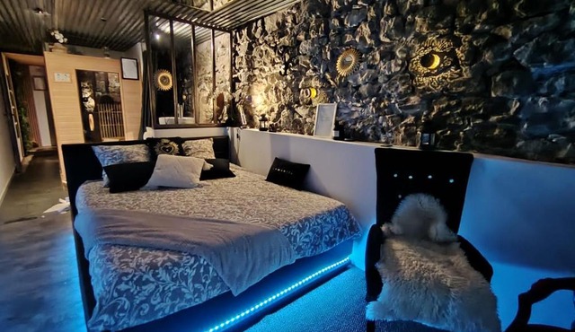 Sweet Loft Grenoble-Love Room avec jacuzzi & sauna